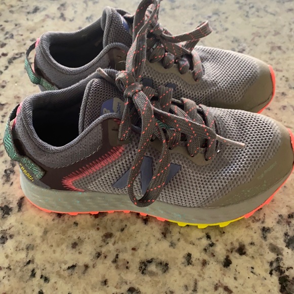 new balance girls tennis shoes